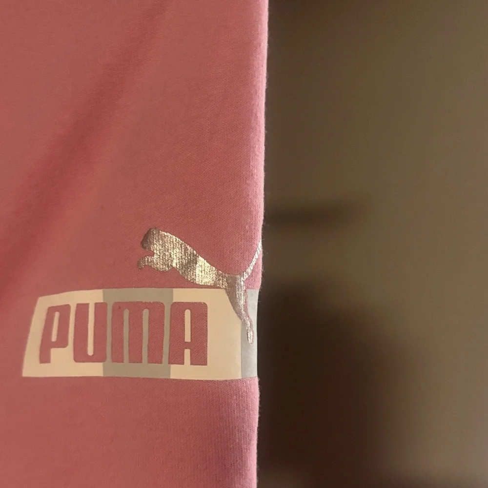 Puma Pink Hooded Pullover with Silver Logo & matching jogger set - Picture 6 of 10
